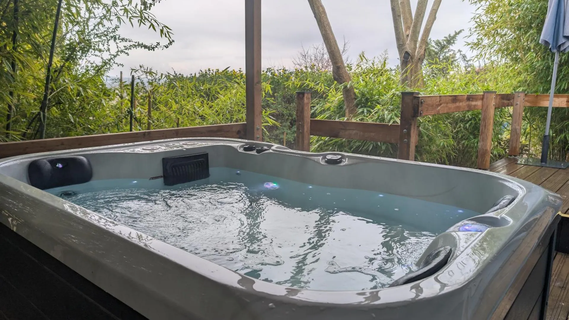 Le Chalet Bleu - Jacuzzi Aix-en-Provence Apartment